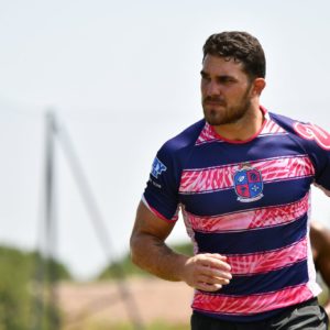 Rejoins nous : Joueur d'Esprit Sud Sevens en pleine action lors d'un match de Rugby à 7