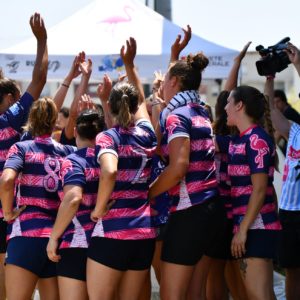 Équipe féminine d'Esprit Sud Sevens en moment de cohésion lors d'un tournoi de Rugby à 7 organisé par l'association de Sevens Esprit Sud Sevens. rejoins nous